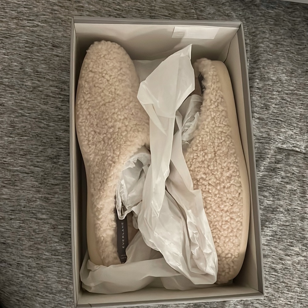 Everlane ReNew Teddy Slippers